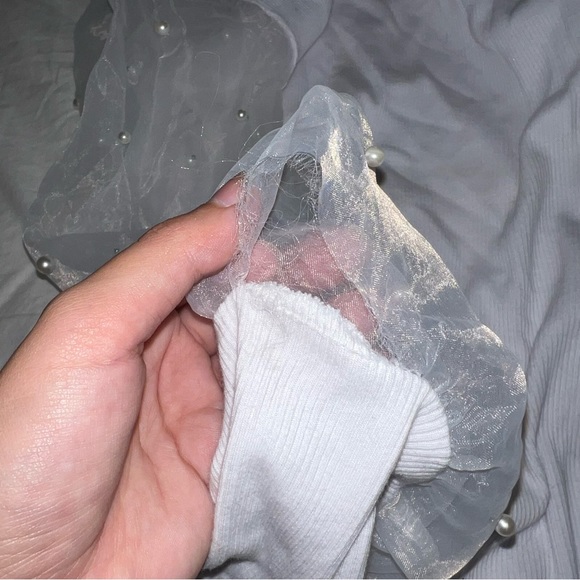 PRETTY LITTLE THING WHITE SHEER PEARL TOP - Picture 5 of 6